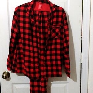 Buffalo plaid pjs sz M